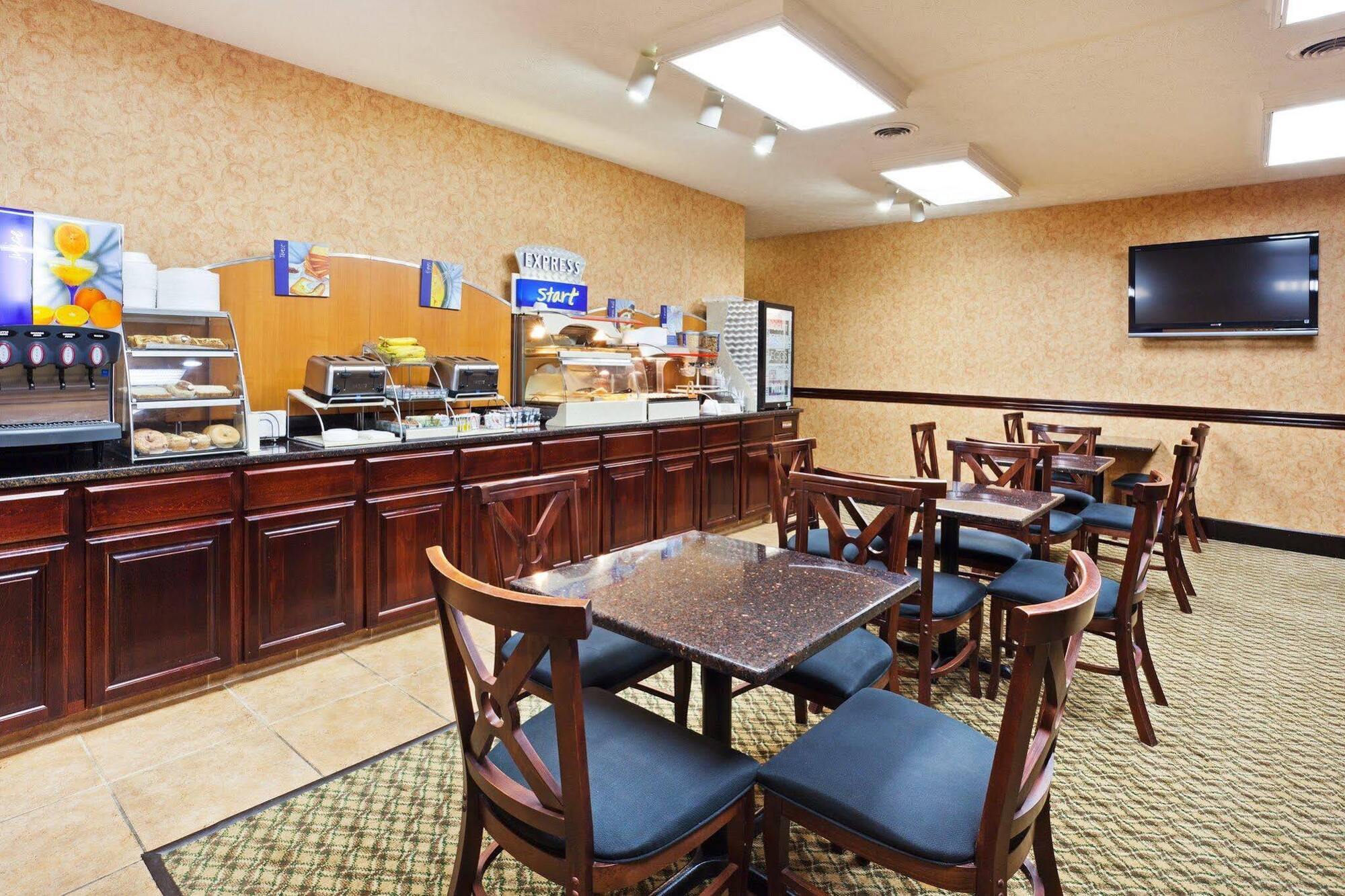 Holiday Inn Express Dandridge, An Ihg Hotel Buitenkant foto